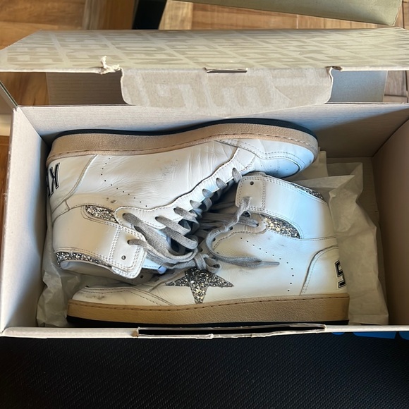 Authentic Golden Goose Sneakers - Picture 1 of 8